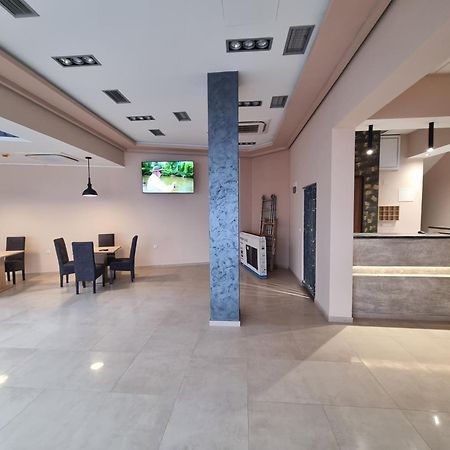Gosnje Apartment Novi Sad Bagian luar foto