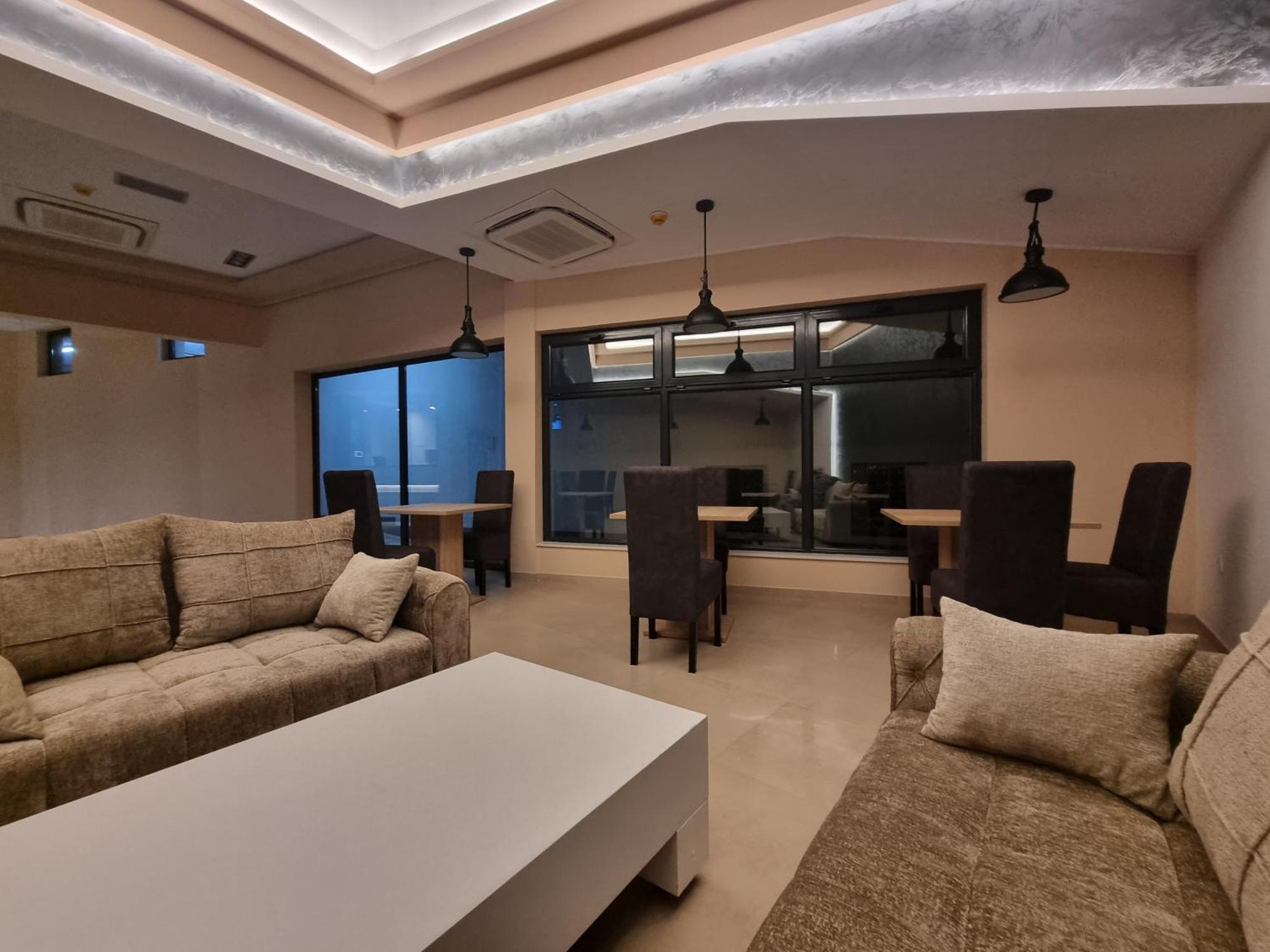 Gosnje Apartment Novi Sad Bagian luar foto